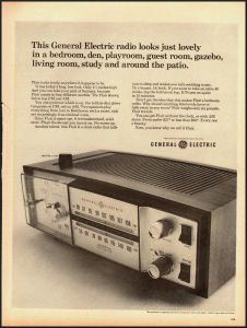 1965 GE Table Radio AM-FM (click on image for larger view)